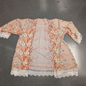 Mixmax Floral Kimono with Lace
